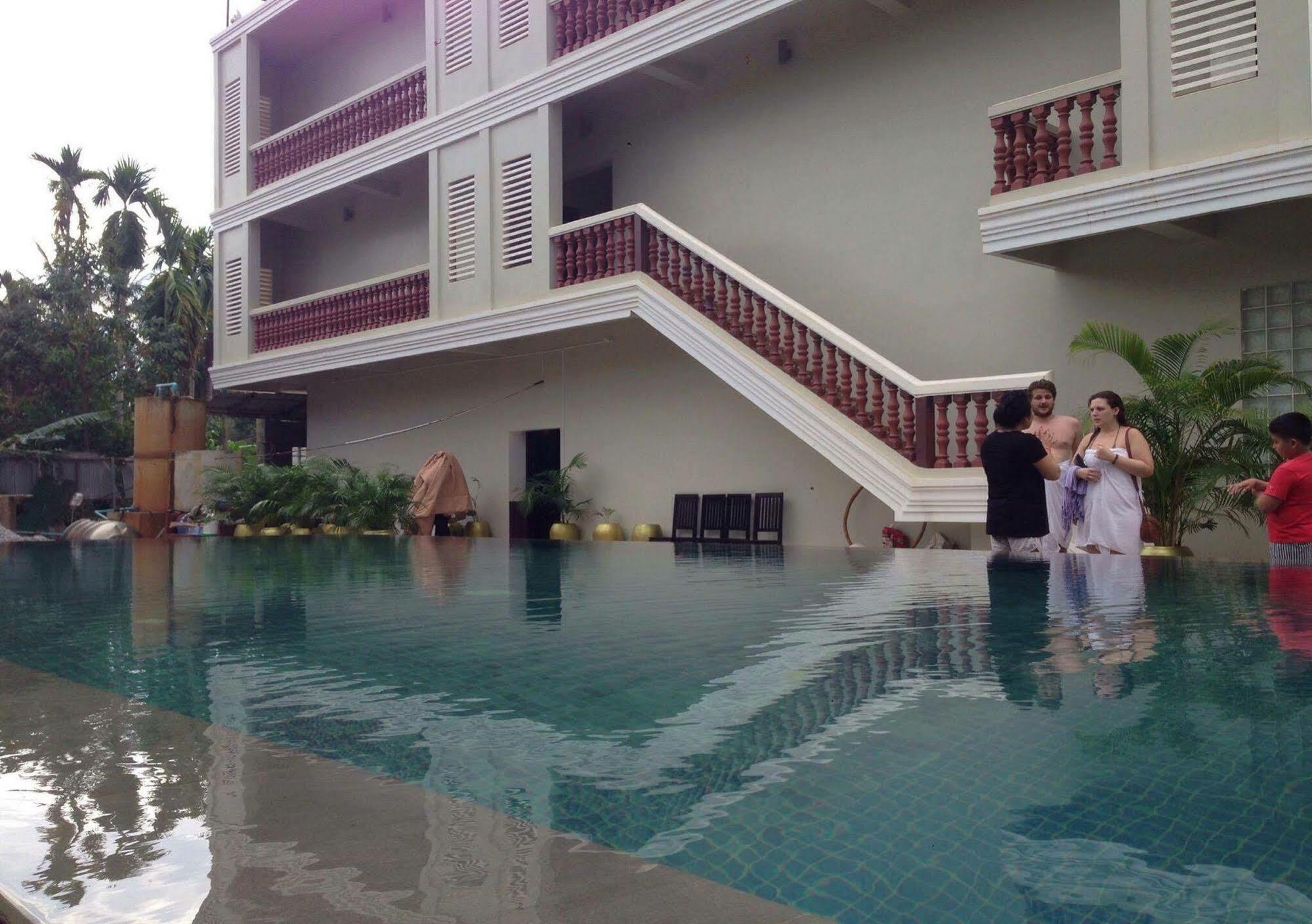Angkor Sorika Villa Siem Reap Bagian luar foto