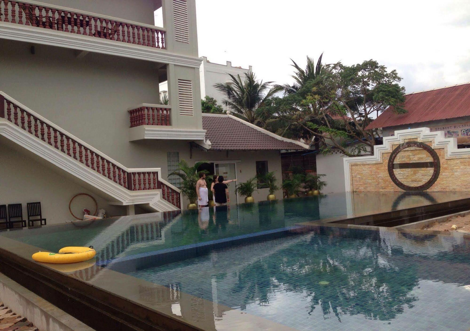 Angkor Sorika Villa Siem Reap Bagian luar foto