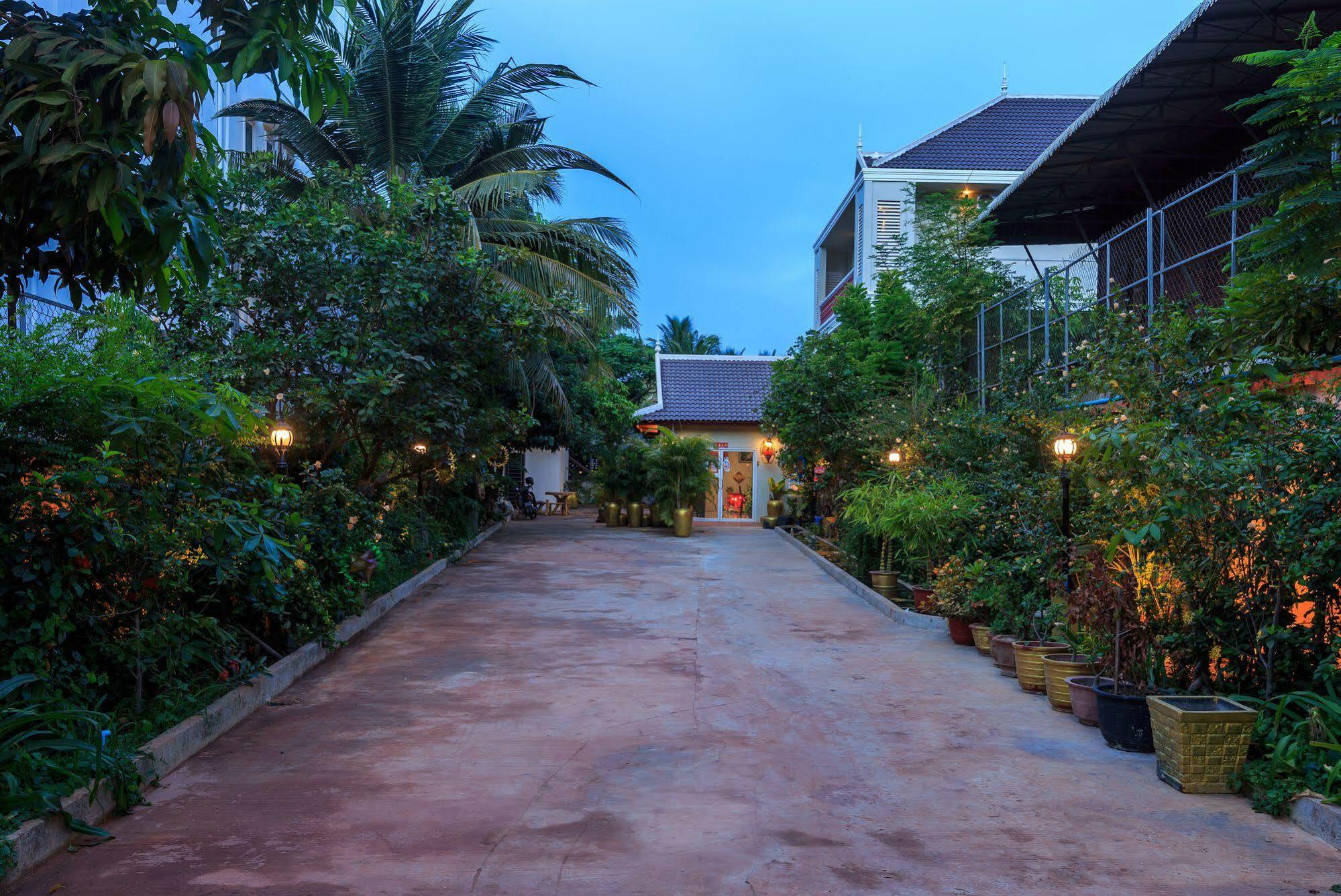 Angkor Sorika Villa Siem Reap Bagian luar foto